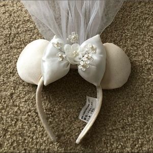 **Disney Bridal Ears** NWT